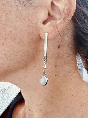 Imagen de Caravanas en Plata 925 con Piedra Luna y Circonias